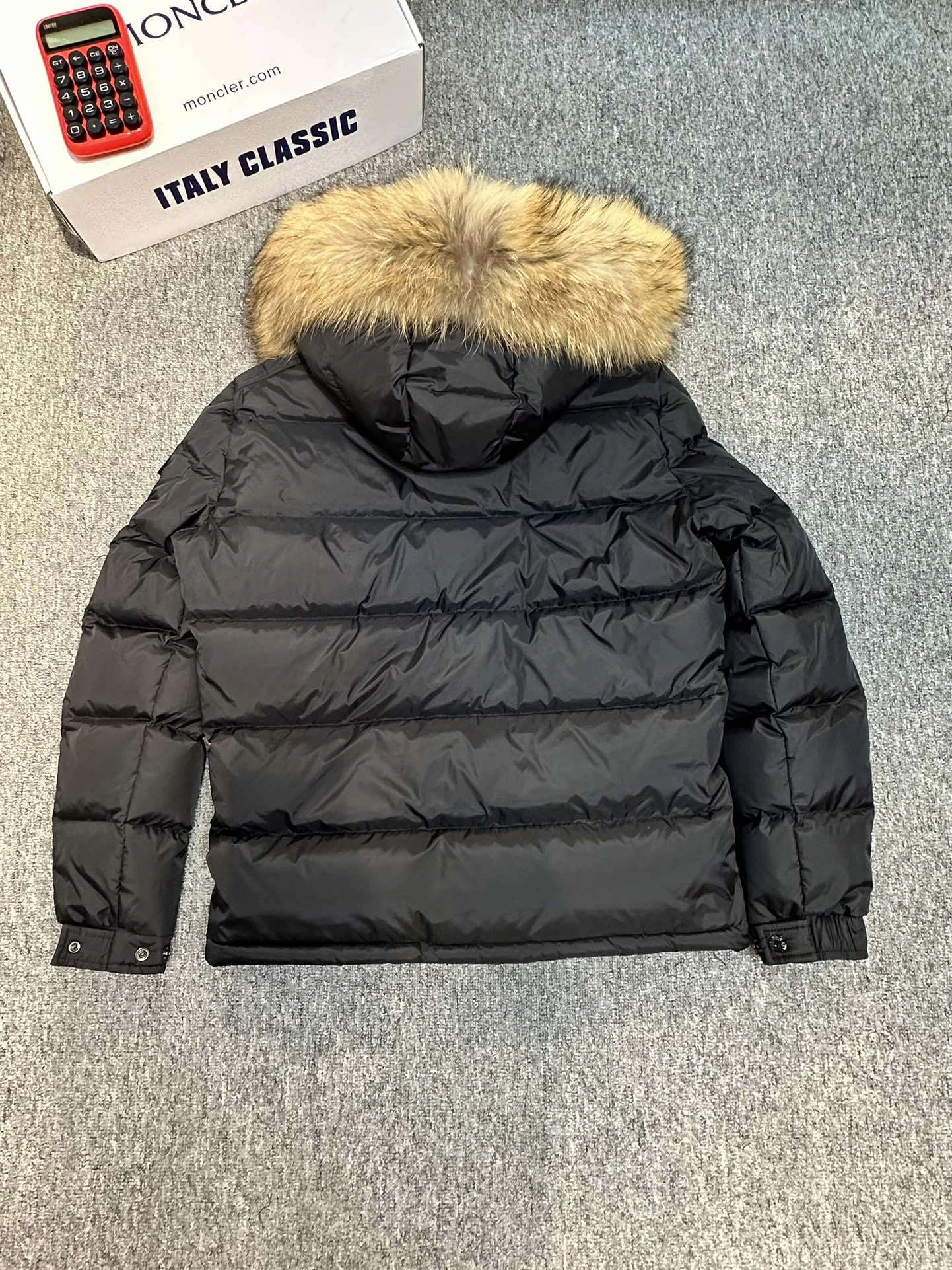 wg.luxury- 7o9385r down jacket oversized 2Colour item:D-F365I0706-2
